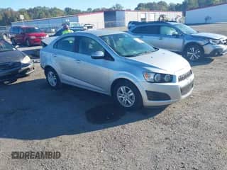 2016 Chevrolet Sonic LT z VIN 1G1JC5SG8G4138920, wystawiony jako IAAI lot #43427196 z przebiegiem 24 437 mil mil oraz . Historia ofert i sprzedaży dostępna na DreamBid. Obrazek 1.