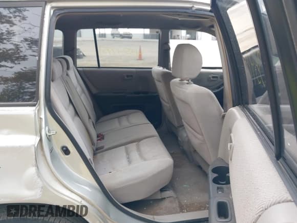 ✅ 2003 Toyota Highlander • VIN: JTEHD21A430024067 • Lot: 43547951. Wystawiony na IAAI z przebiegiem 239 253 mil. Bezpłatny archiwum sprzedaży aukcyjnych z USA i szczegółowy raport historii pojazdu na DreamBid. Zdjęcie 8.