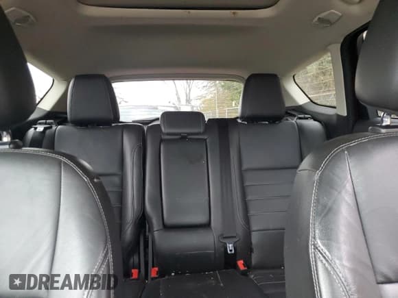 ✅ 2015 Ford Escape Titanium • VIN: 1FMCU9J99FUB01828 • Lot: 92355715. Wystawiony na Copart z przebiegiem 96 109 mil. Bezpłatny archiwum sprzedaży aukcyjnych z USA i szczegółowy raport historii pojazdu na DreamBid. Zdjęcie 10.