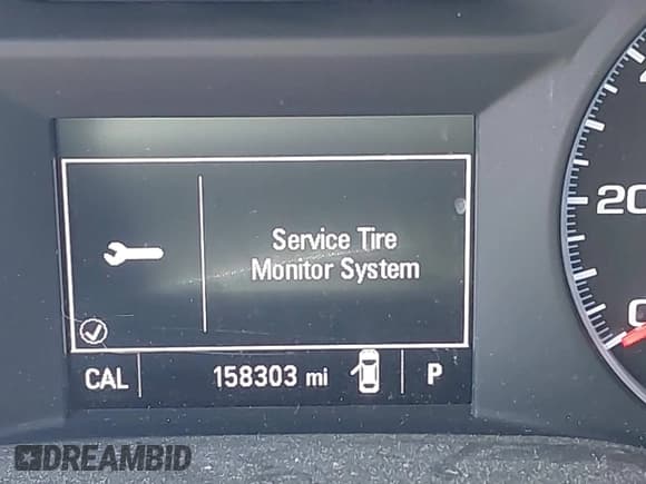 ✅ 2017 GMC Acadia SLE • VIN: 1GKKNLLS9HZ170698 • Lot: 43345550. Listed on IAAI with 158,303 mi. Free auction sales archive from the USA and detailed vehicle history report at DreamBid. Image 15.