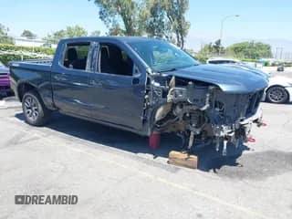 2020 Chevrolet Silverado 1500 Custom Trail Boss z VIN 1GCPYCEF4LZ207481, wystawiony jako IAAI lot #42661284 z przebiegiem 82 709 mil mil oraz . Historia ofert i sprzedaży dostępna na DreamBid. Obrazek 1.