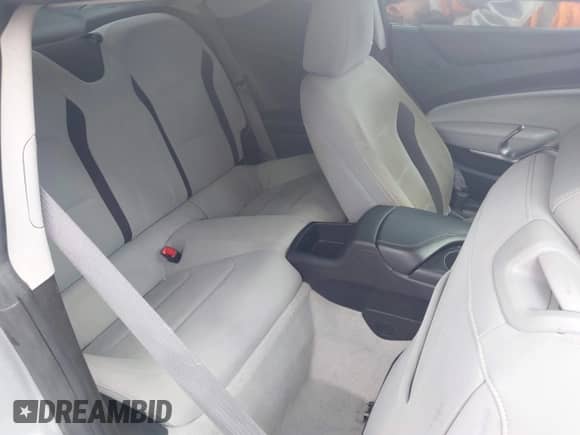 2016 Chevrolet Camaro 1LT z VIN 1G1FB1RSXG0115027, wystawiony jako IAAI lot #43167956 z przebiegiem 61 751 mil mil oraz . Historia ofert i sprzedaży dostępna na DreamBid. Obrazek 8.