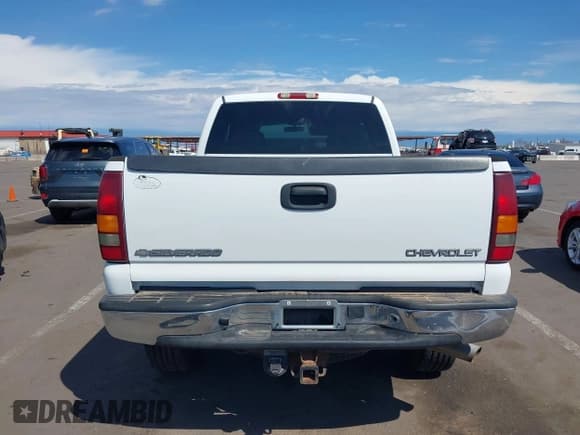 ✅ 2002 Chevrolet Silverado 2500HD • VIN: 1GCHK29U82E248890 • Lot: 43280406. Wystawiony na IAAI z przebiegiem 114 545 mil. Bezpłatny archiwum sprzedaży aukcyjnych z USA i szczegółowy raport historii pojazdu na DreamBid. Zdjęcie 16.