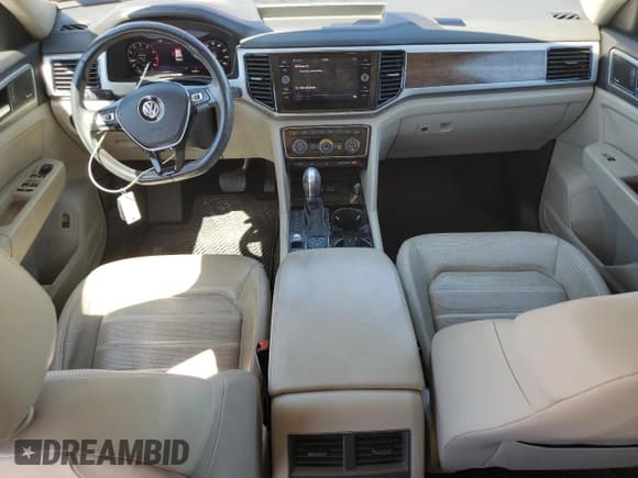 ✅ 2018 Volkswagen Atlas SEL Premium • VIN: 1V2NR2CA0JC563320 • Lot: 53713305. Listed on Copart with 78,487 mi. Free auction sales archive from the USA and detailed vehicle history report at DreamBid. Image 8.