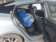 ✅ 2021 Toyota Prius LE • VIN: JTDL9MFU2M3030142 • Lot: 42728956. Wystawiony na IAAI z przebiegiem 60 729 mil. Bezpłatny archiwum sprzedaży aukcyjnych z USA i szczegółowy raport historii pojazdu na DreamBid. Zdjęcie 8.