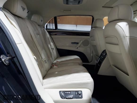 ✅ 2016 Bentley Flying Spur • VIN: SCBEC9ZA4GC053440 • Лот: 57907164. Опубликован ранее на Copart с пробегом 24 439 миль. Бесплатный доступ к архиву аукционных продаж из США и подробный отчёт об истории автомобиля на DreamBid. Изображение 10.