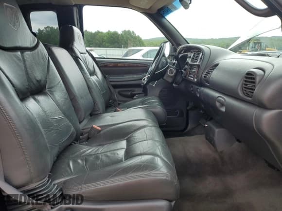 ✅ 2000 Dodge 2500 • VIN: 1B7KC2367YJ141746 • Lot: 70015145. Listed on Copart with 174,564 mi. Free auction sales archive from the USA and detailed vehicle history report at DreamBid. Image 7.