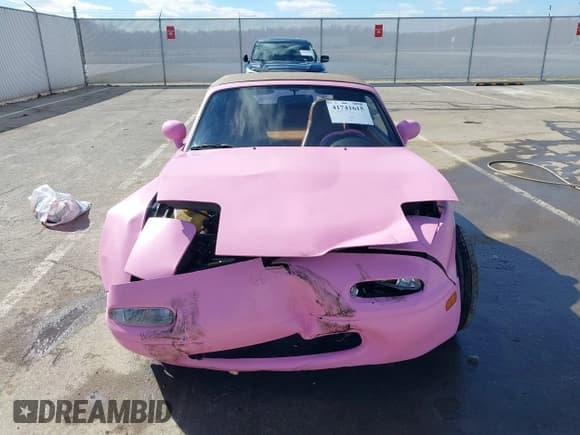 ✅ 1993 Mazda MX-5 Miata • VIN: JM1NA3519P1418681 • Lot: 41741615. Wystawiony na IAAI z przebiegiem 115 379 mil. Bezpłatny archiwum sprzedaży aukcyjnych z USA i szczegółowy raport historii pojazdu na DreamBid. Zdjęcie 12.