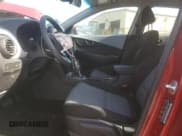 ✅ 2019 Hyundai Kona SE • VIN: KM8K12AA6KU325283 • Лот: 69902713. Опубликован ранее на Copart с пробегом 37 435 миль. Бесплатный доступ к архиву аукционных продаж из США и подробный отчёт об истории автомобиля на DreamBid. Изображение 7.