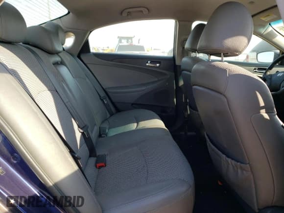 ✅ 2012 Hyundai Sonata Limited • VIN: 5NPEC4AB5CH425693 • Лот: 70068274. Опубликован ранее на Copart с пробегом 203 649 миль. Бесплатный доступ к архиву аукционных продаж из США и подробный отчёт об истории автомобиля на DreamBid. Изображение 10.