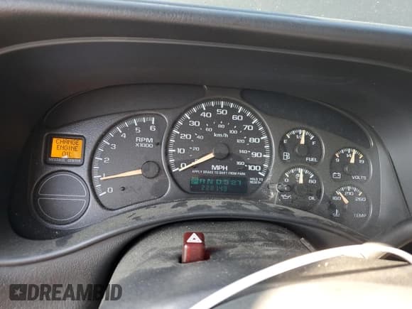 ✅ 2001 Chevrolet Silverado 1500 • VIN: 1GCEC14WX1Z280461 • Лот: 61103664. Опубликован ранее на Copart с пробегом 228 149 миль. Бесплатный доступ к архиву аукционных продаж из США и подробный отчёт об истории автомобиля на DreamBid. Изображение 9.