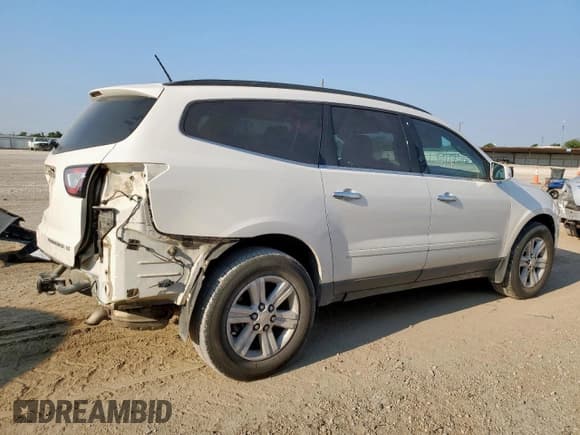 ✅ 2014 Chevrolet Traverse LT • VIN: 1GNKRHKD0EJ238484 • Lot: 81068835. Wystawiony na Copart z przebiegiem 126 249 mil. Bezpłatny archiwum sprzedaży aukcyjnych z USA i szczegółowy raport historii pojazdu na DreamBid. Zdjęcie 3.