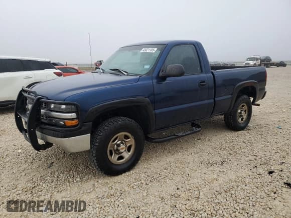 ✅ 2000 Chevrolet Silverado 1500 • VIN: 1GCEK14V9YZ235077 • Lot: 43021105. Listed on Copart with 172,099 mi. Free auction sales archive from the USA and detailed vehicle history report at DreamBid. Image 1.