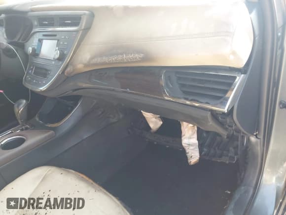 ✅ 2013 Toyota Avalon XLE • VIN: 4T1BK1EB5DU072812 • Лот: 43039912. Опубликован ранее на IAAI с пробегом 193 192 миль. Бесплатный доступ к архиву аукционных продаж из США и подробный отчёт об истории автомобиля на DreamBid. Изображение 12.