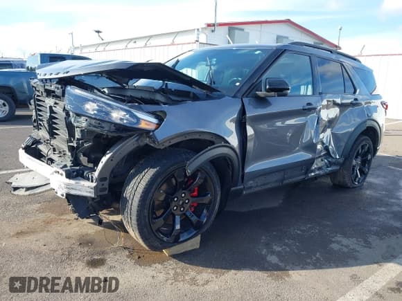 ✅ 2022 Ford Explorer ST • VIN: 1FM5K8GC3NGA17738 • Lot: 41546088. Wystawiony na IAAI z przebiegiem 54 636 mil. Bezpłatny archiwum sprzedaży aukcyjnych z USA i szczegółowy raport historii pojazdu na DreamBid. Zdjęcie 2.