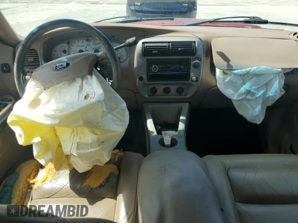 ✅ 2001 Ford Explorer Sport Trac • VIN: 1FMZU67E91UB90581 • Лот: 67068745. Опубликован ранее на Copart с пробегом 226 176 миль. Бесплатный доступ к архиву аукционных продаж из США и подробный отчёт об истории автомобиля на DreamBid. Изображение 8.