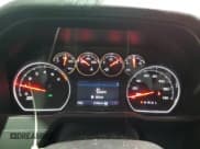 ✅ 2022 Chevrolet Silverado 1500 LT Trail Boss • VIN: 1GCPYFED0NZ235751 • Lot: 64846365. Wystawiony na Copart z przebiegiem 61 366 mil. Bezpłatny archiwum sprzedaży aukcyjnych z USA i szczegółowy raport historii pojazdu na DreamBid. Zdjęcie 9.