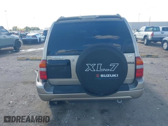 ✅ 2003 Suzuki XL7 Touring • VIN: JS3TX92V934102093 • Lot: 43710578. Listed on IAAI with 89,189 mi. Free auction sales archive from the USA and detailed vehicle history report at DreamBid. Image 16.