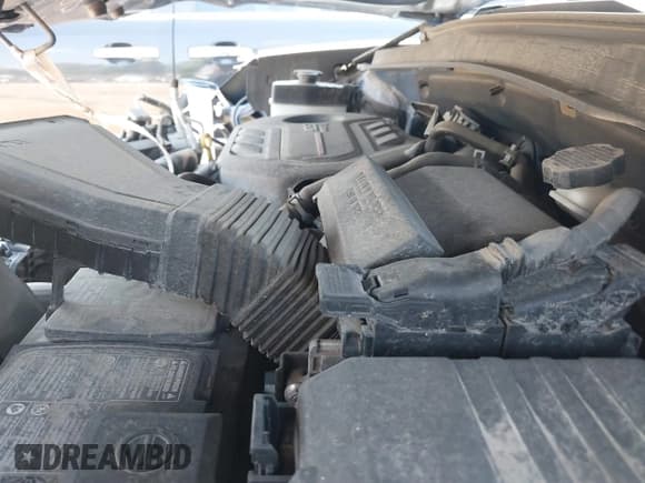 ✅ 2020 Hyundai Santa Fe Limited • VIN: 5NMS5CAA3LH272095 • Лот: 35894876. Опубликован ранее на IAAI с пробегом 12 миль. Бесплатный доступ к архиву аукционных продаж из США и подробный отчёт об истории автомобиля на DreamBid. Изображение 10.