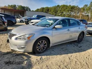 ✅ 2015 Nissan Altima 2.5 • VIN: 1N4AL3AP2FC588277 • Lot: 92971175. Listed on Copart with 135,077 mi. Free auction sales archive from the USA and detailed vehicle history report at DreamBid. Image 1.