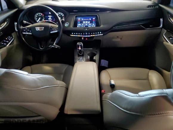 ✅ 2022 Cadillac XT4 FWD Premium Luxury • VIN: 1GYFZCR47NF100232 • Lot: 54520405. Listed on Copart with 68,819 mi. Free auction sales archive from the USA and detailed vehicle history report at DreamBid. Image 8.