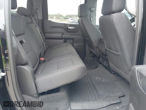 ✅ 2023 Chevrolet Silverado 1500 Custom • VIN: 3GCPABEK6PG159709 • Lot: 43142018. Wystawiony na IAAI z przebiegiem Nie podano. Bezpłatny archiwum sprzedaży aukcyjnych z USA i szczegółowy raport historii pojazdu na DreamBid. Zdjęcie 8.