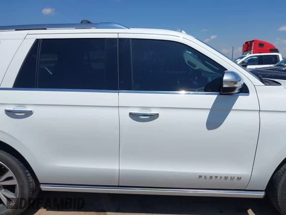 ✅ 2020 Ford Expedition Platinum • VIN: 1FMJU1LTXLEA02605 • Лот: 42743846. Опубликован ранее на IAAI с пробегом 83 664 миль. Бесплатный доступ к архиву аукционных продаж из США и подробный отчёт об истории автомобиля на DreamBid. Изображение 13.