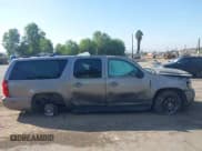 ✅ 2009 Chevrolet Suburban 2LT • VIN: 1GNFC260X9R273998 • Lot: 43517089. Wystawiony na IAAI z przebiegiem Nie podano. Bezpłatny archiwum sprzedaży aukcyjnych z USA i szczegółowy raport historii pojazdu na DreamBid. Zdjęcie 13.