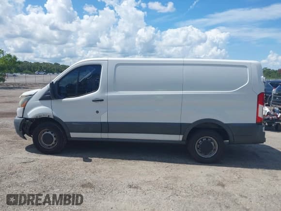 ✅ 2016 Ford Transit Cargo • VIN: 1FTYR1YM2GKB07832 • Lot: 42614414. Wystawiony na IAAI z przebiegiem Nie podano. Bezpłatny archiwum sprzedaży aukcyjnych z USA i szczegółowy raport historii pojazdu na DreamBid. Zdjęcie 14.