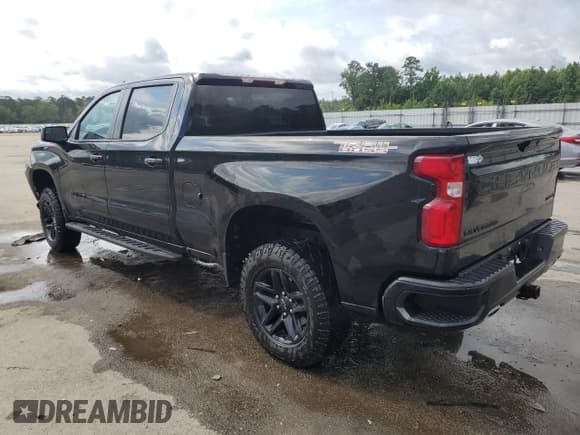 ✅ 2022 Chevrolet Silverado 1500 Custom Trail Boss • VIN: 3GCPYCEL1NG211884 • Lot: 59279335. Wystawiony na Copart z przebiegiem 26 869 mil. Bezpłatny archiwum sprzedaży aukcyjnych z USA i szczegółowy raport historii pojazdu na DreamBid. Zdjęcie 2.