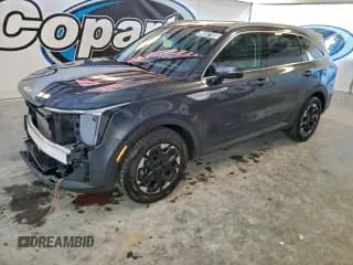 ✅ 2024 Kia Sorento S • VIN: 5XYRL4JC4RG275327 • Lot: 96647105. Listed on Copart with 40,279 mi. Free auction sales archive from the USA and detailed vehicle history report at DreamBid. Image 1.