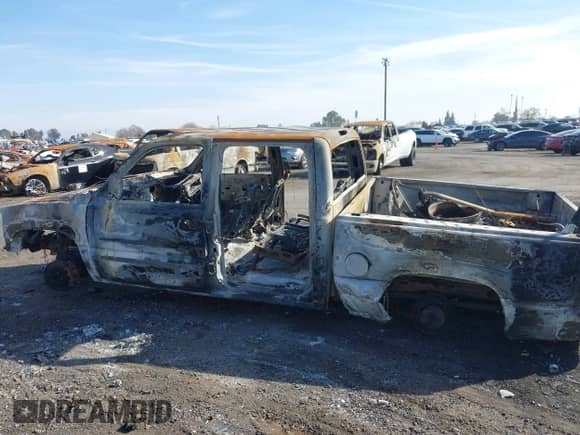 ✅ 2006 GMC Sierra 1500 SLE1 • VIN: 2GTEC13T661195866 • Lot: 41402673. Listed on IAAI with Not provided. Free auction sales archive from the USA and detailed vehicle history report at DreamBid. Image 14.