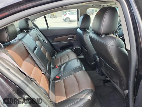 ✅ 2015 Chevrolet Cruze LTZ • VIN: 1G1PG5SB4F7151082 • Lot: 68713325. Listed on Copart with 111,332 mi. Free auction sales archive from the USA and detailed vehicle history report at DreamBid. Image 10.