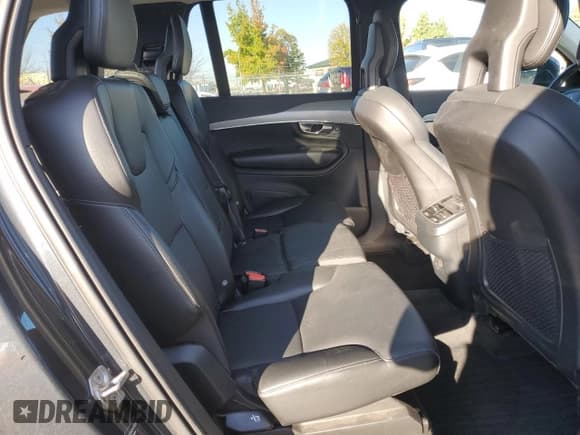 ✅ 2021 Volvo XC90 Momentum • VIN: YV4102PK6M1714509 • Лот: 86405865. Опубликован ранее на Copart с пробегом 46 091 миль. Бесплатный доступ к архиву аукционных продаж из США и подробный отчёт об истории автомобиля на DreamBid. Изображение 11.