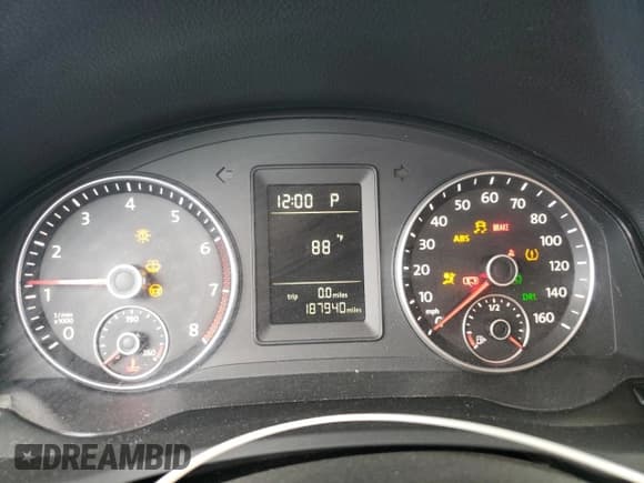 ✅ 2010 Volkswagen Jetta SE • VIN: 3VWRX7AJ7AM114754 • Lot: 87194745. Wystawiony na Copart z przebiegiem 187 940 mil. Bezpłatny archiwum sprzedaży aukcyjnych z USA i szczegółowy raport historii pojazdu na DreamBid. Zdjęcie 9.