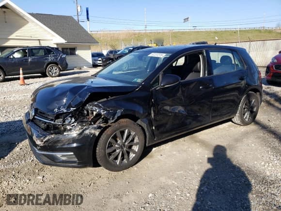 ✅ 2021 Volkswagen Golf TSI • VIN: 3VWG57AU0MM005435 • Lot: 53237215. Wystawiony na Copart z przebiegiem 45 667 mil. Bezpłatny archiwum sprzedaży aukcyjnych z USA i szczegółowy raport historii pojazdu na DreamBid. Zdjęcie 1.