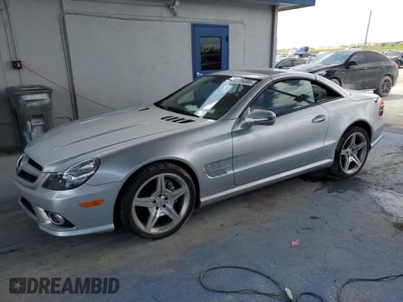 ✅ 2009 Mercedes-Benz SL 550 • VIN: WDBSK71F09F143487 • Lot: 59799385. Listed on Copart with 55,775 mi. Free auction sales archive from the USA and detailed vehicle history report at DreamBid. Image 1.