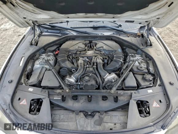 ✅ 2010 BMW 7 Series 750Li • VIN: WBAKB8C54ACY64166 • Лот: 95347605. Опубликован ранее на Copart с пробегом 163 763 миль. Бесплатный доступ к архиву аукционных продаж из США и подробный отчёт об истории автомобиля на DreamBid. Изображение 11.