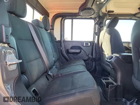 ✅ 2021 Jeep Gladiator Sport S • VIN: 1C6HJTAG6ML526271 • Lot: 90624735. Listed on Copart with 45,251 mi. Free auction sales archive from the USA and detailed vehicle history report at DreamBid. Image 11.
