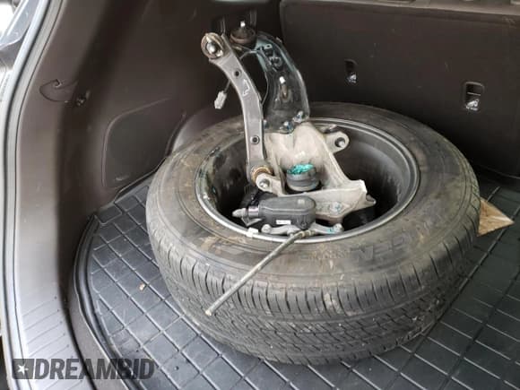 ✅ 2020 Hyundai Santa Fe Limited • VIN: 5NMS5CADXLH288529 • Лот: 40286833. Опубликован ранее на Copart с пробегом 9 933 миль. Бесплатный доступ к архиву аукционных продаж из США и подробный отчёт об истории автомобиля на DreamBid. Изображение 13.