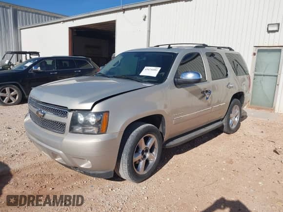 2011 Chevrolet Tahoe LTZ с VIN 1GNSKCE04BR116580, выставлен на аукционе IAAI как лот 43474183 с пробегом 183 144 миль миль и . История ставок и продаж доступна на DreamBid. Изображение 2.