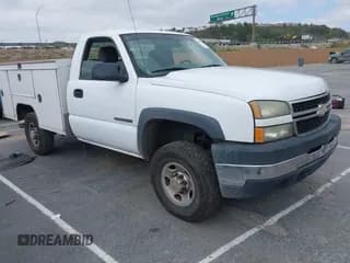 ✅ 2006 Chevrolet Silverado 2500HD Work Truck • VIN: 1GBHC24U96E182221 • Lot: 42058062. Wystawiony na IAAI z przebiegiem Nie podano. Bezpłatny archiwum sprzedaży aukcyjnych z USA i szczegółowy raport historii pojazdu na DreamBid. Zdjęcie 1.