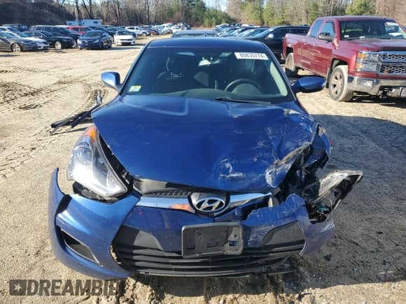 ✅ 2016 Hyundai Veloster • VIN: KMHTC6AD5GU303184 • Lot: 80835774. Listed on Copart with 105,957 mi. Free auction sales archive from the USA and detailed vehicle history report at DreamBid. Image 5.