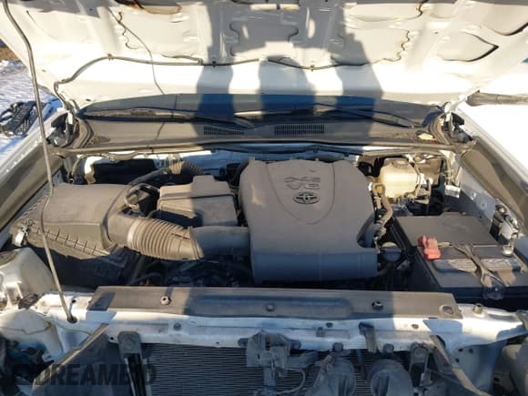 ✅ 2021 Toyota Tacoma SR5 • VIN: 3TMDZ5BN6MM105593 • Lot: 41424096. Wystawiony na IAAI z przebiegiem 39 215 mil. Bezpłatny archiwum sprzedaży aukcyjnych z USA i szczegółowy raport historii pojazdu na DreamBid. Zdjęcie 10.