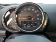 ✅ 2020 MINI Clubman Cooper S • VIN: WMWLV7C09L2M56541 • Lot: 77238444. Wystawiony na Copart z przebiegiem 38 876 mil. Bezpłatny archiwum sprzedaży aukcyjnych z USA i szczegółowy raport historii pojazdu na DreamBid. Zdjęcie 9.