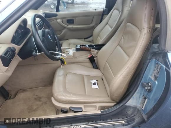 ✅ 2001 BMW Z3 2.5 • VIN: WBACN33451LK48126 • Lot: 90375915. Listed on Copart with 136,872 mi. Free auction sales archive from the USA and detailed vehicle history report at DreamBid. Image 7.