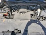 ✅ 2018 Chevrolet Silverado 1500 LT • VIN: 3GCPCREC8JG318572 • Lot: 68944925. Wystawiony na Copart z przebiegiem 83 964 mil. Bezpłatny archiwum sprzedaży aukcyjnych z USA i szczegółowy raport historii pojazdu na DreamBid. Zdjęcie 11.