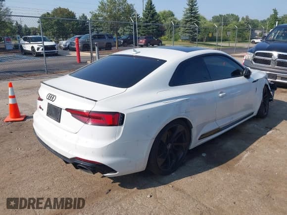 ✅ 2018 Audi RS 5 • VIN: WUAPWAF54JA902140 • Lot: 42996212. Listed on IAAI with 58,697 mi. Free auction sales archive from the USA and detailed vehicle history report at DreamBid. Image 4.