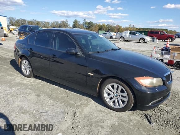 ✅ 2006 BMW 3 Series 325xi • VIN: WBAVD135X6KV05433 • Lot: 90811225. Listed on Copart with 200,161 mi. Free auction sales archive from the USA and detailed vehicle history report at DreamBid. Image 4.