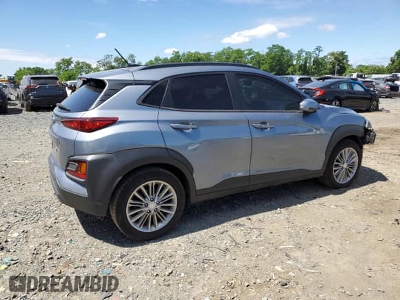 ✅ 2018 Hyundai Kona SEL • VIN: KM8K22AA8JU071345 • Лот: 58396014. Опубликован ранее на Copart с пробегом 105 311 миль. Бесплатный доступ к архиву аукционных продаж из США и подробный отчёт об истории автомобиля на DreamBid. Изображение 3.